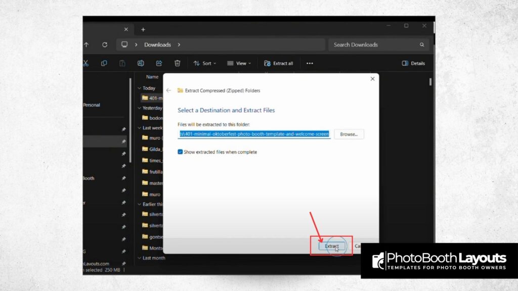 Extracting photo booth template ZIP file in Windows for import into Darkroom Booth software.